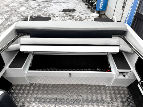 YAVA XL BowRider