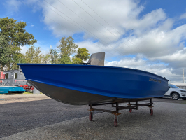 Моторная лодка Xstream 420S (синий) - В наличии