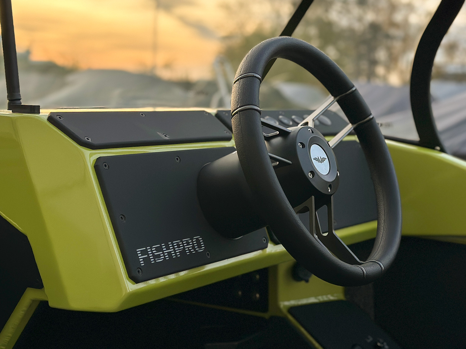 Лодка FISH PRO X5 (жёлто-зелёный металлик) - В наличии